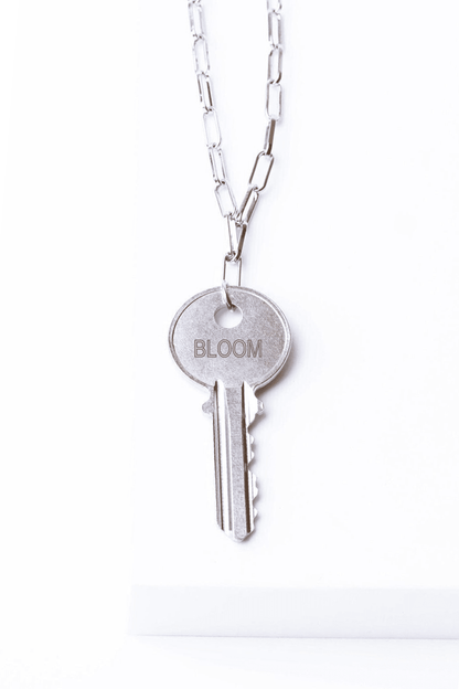 Atticus Vintage Key Brooklyn Chain Necklace The Giving Keys BLOOM Silver 