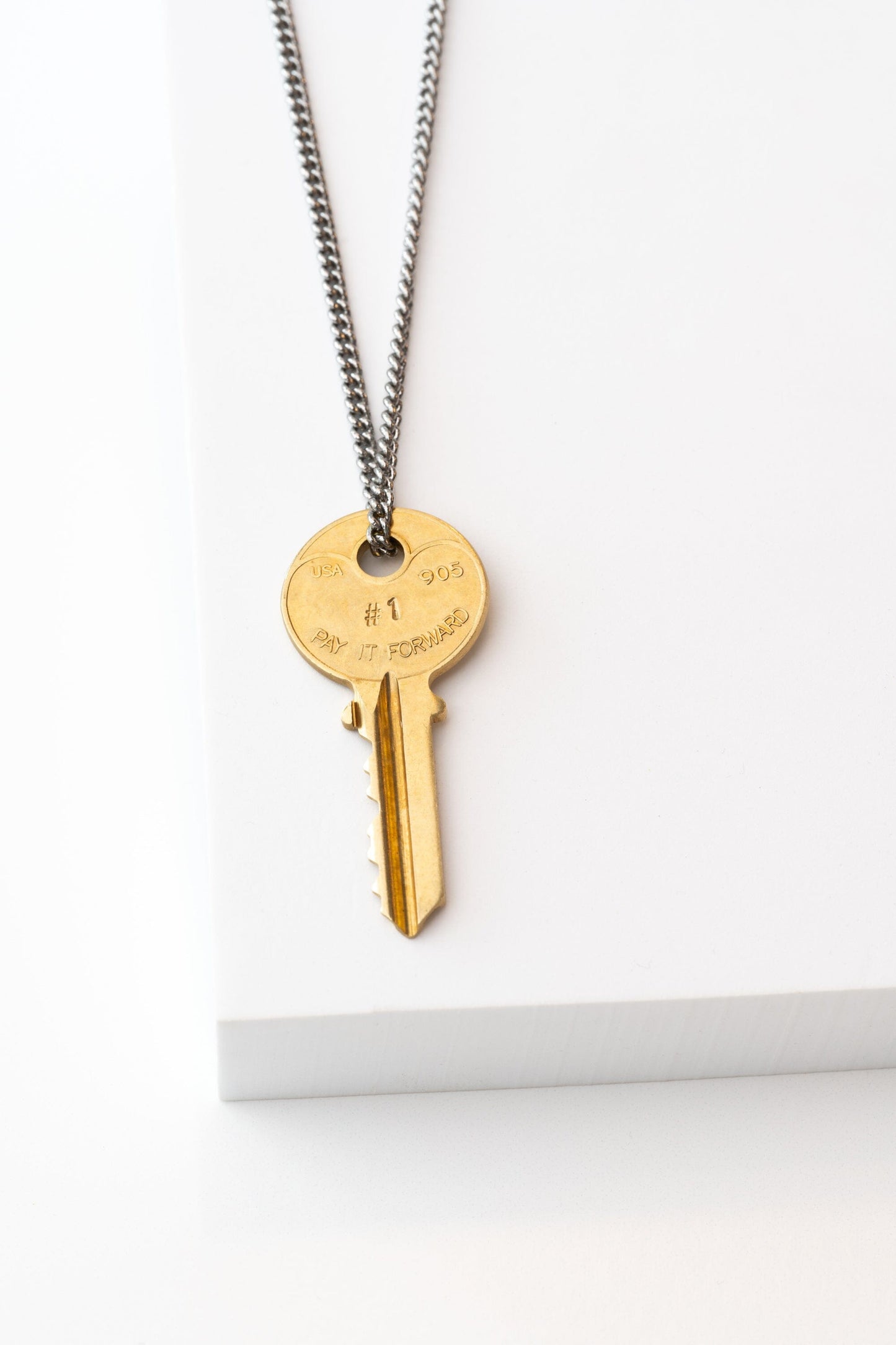 THE ONE Classic Key Necklace Necklaces The Giving Keys 