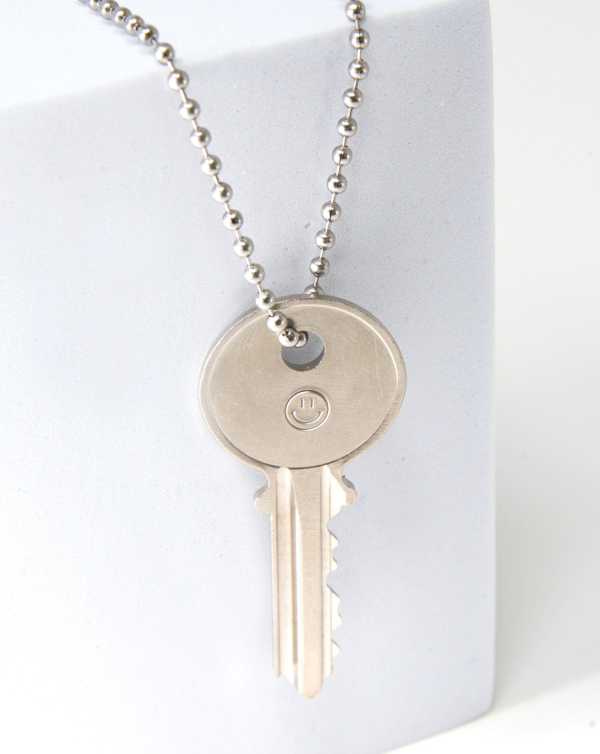 Symbol Classic Ball Chain Key Necklace Necklaces The Giving Keys SMILEY FACE Silver Ball 